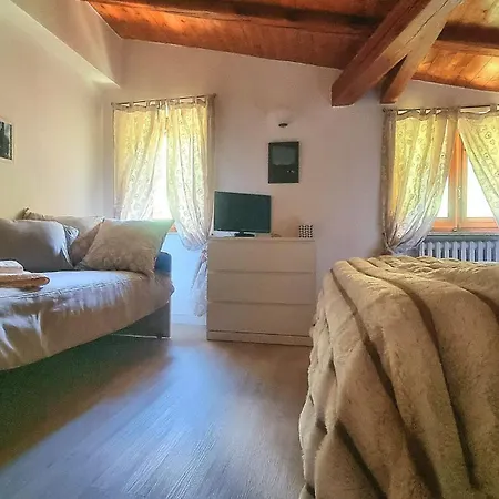 Dom wakacyjny La Mansarda Nel Bosco Con Giardino E Terrazzo Oulx