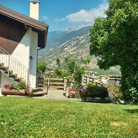 La Mansarda Nel Bosco Con Giardino E Terrazzo Сasa de vacaciones Oulx