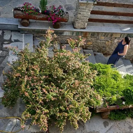 Dom wakacyjny La Mansarda Nel Bosco Con Giardino E Terrazzo Oulx